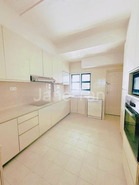 5 Bed Bungalow (Landed) for Rent in  Binjai Rise - Image 8